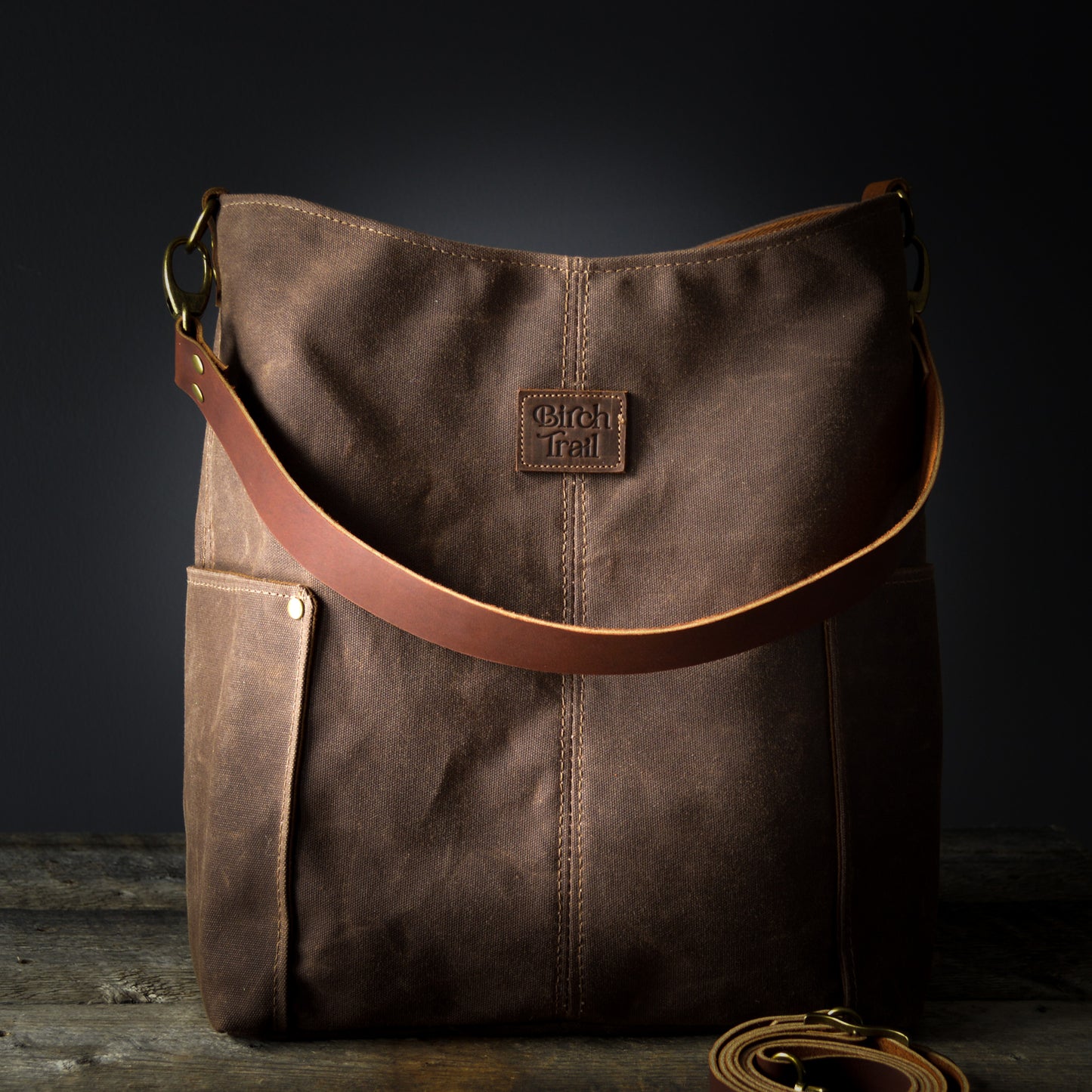 Compass Bag - Dark Oak